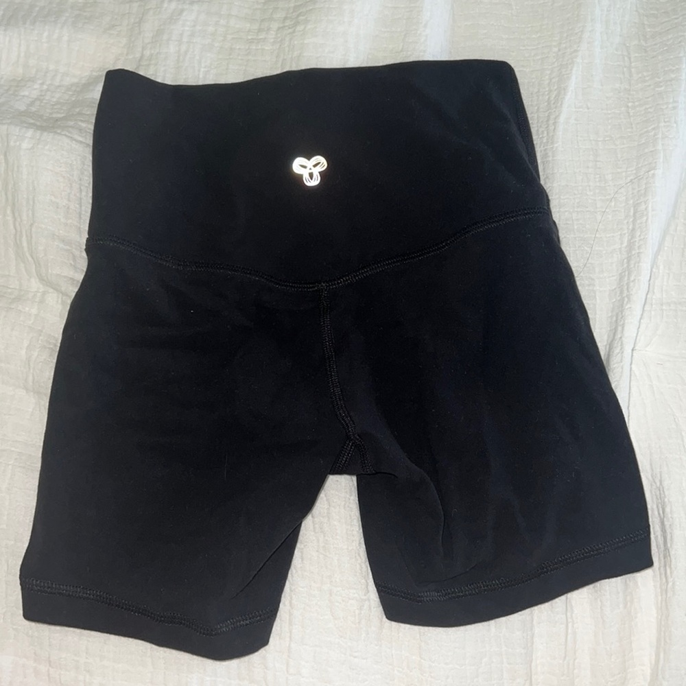 TNA bike shorts